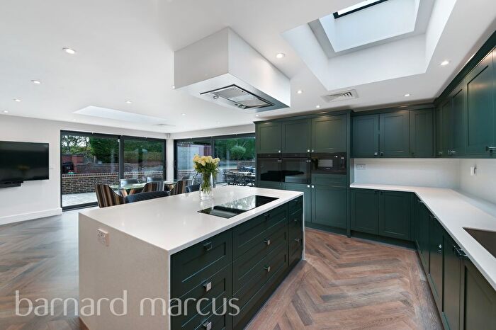 6 Bedroom Property To Rent In Woodcote Road, Wallington, SM6