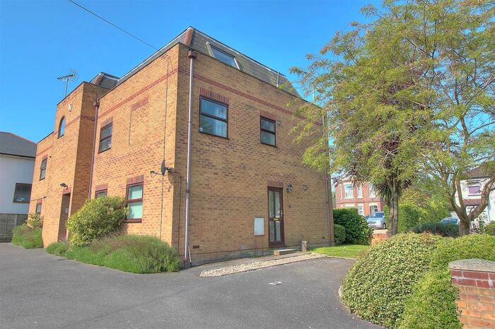 2 Bedroom Flat To Rent In Tamin Court, Bournemouth Road, Chandler's Ford, SO53