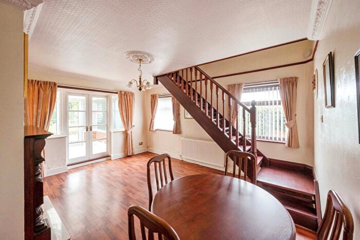 2 Bedroom Detached Bungalow For Sale In Mill Lane, Warmsworth, Doncaster, DN4