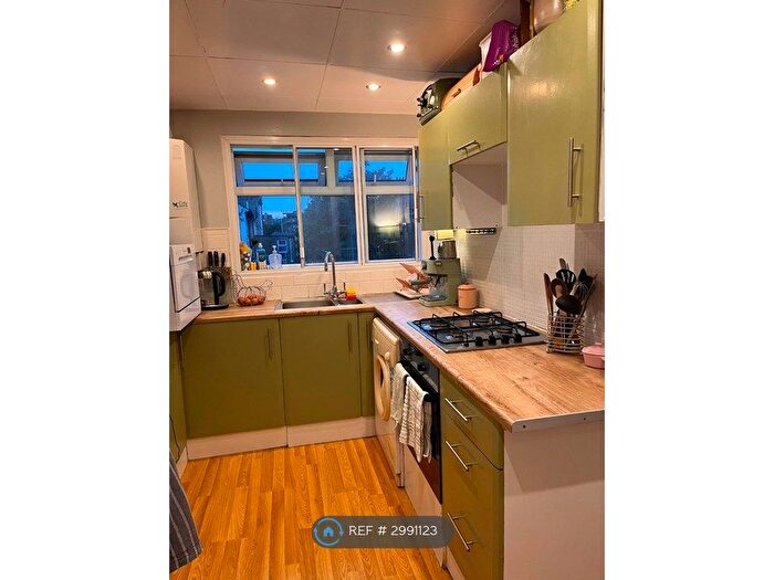 2 Bedroom Maisonette To Rent In Fernley Court, Folkestone, CT20