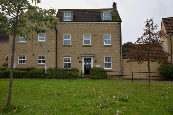 3 Bedroom Town House To Rent In The Glades, Huntingdon PE29