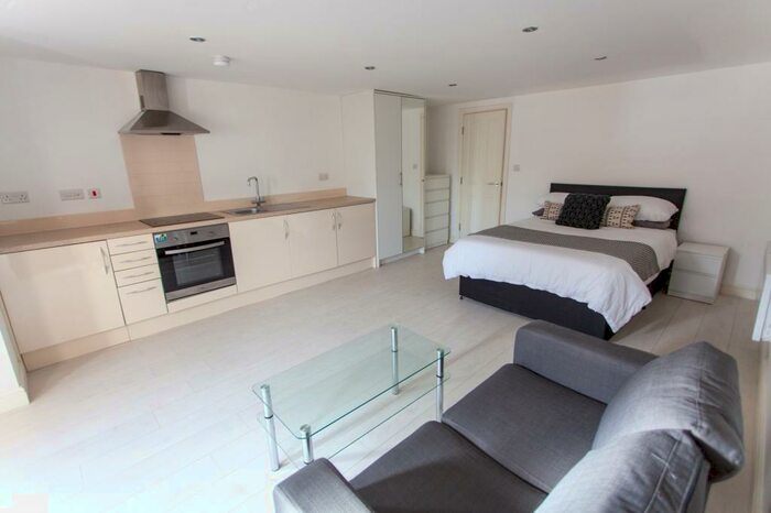 Studio To Rent In Beech Street, L7