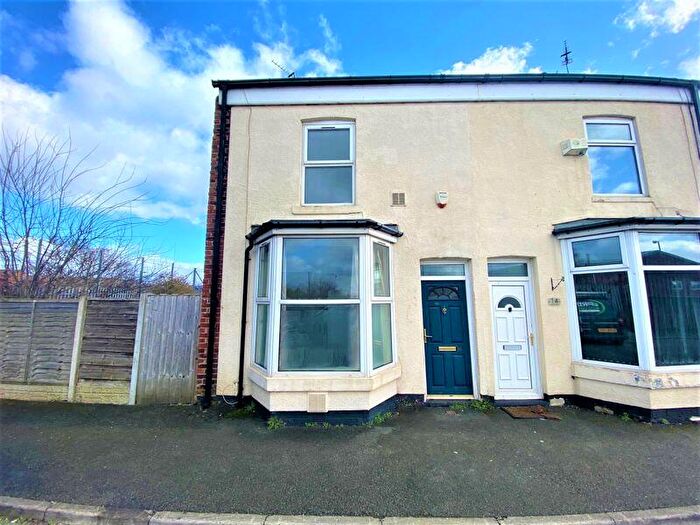 2 Bedroom Terraced House To Rent In Bolivia Street, Salford, M5