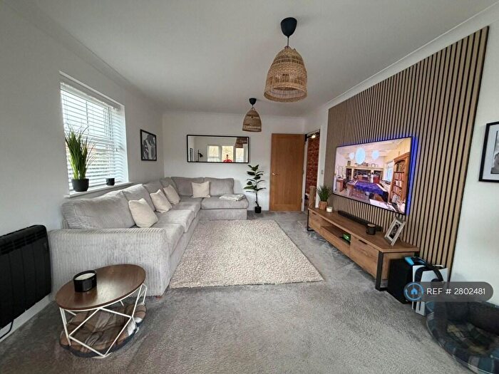 2 Bedroom Flat To Rent In Jubilee Close, Salisbury, SP2