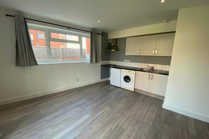 Studio To Rent In Very Near Village Way East Area, Harrow Rayners Lane, HA2