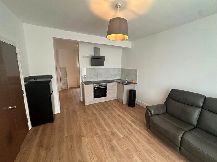 1 Bedroom Studio To Rent In Forest Road, Enfield, EN3