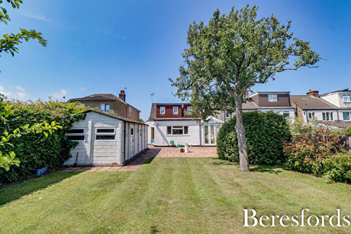 3 Bedroom Bungalow For Sale In Western Avenue, Brentwood, CM14