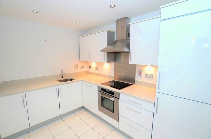 1 Bedroom Flat To Rent In Isis House, Worcester Close, London, SE20