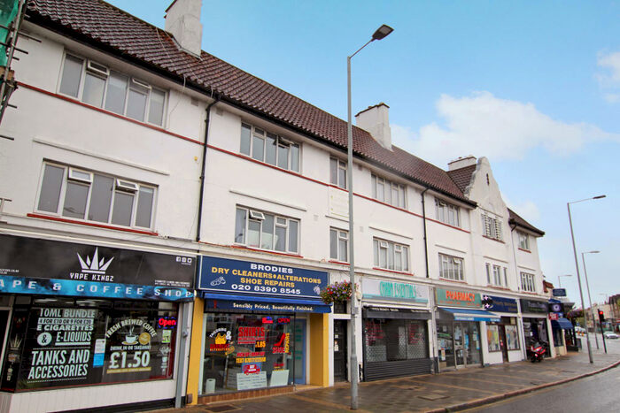 3 Bedroom Maisonette To Rent In Ewell Road (), Surbiton., KT6