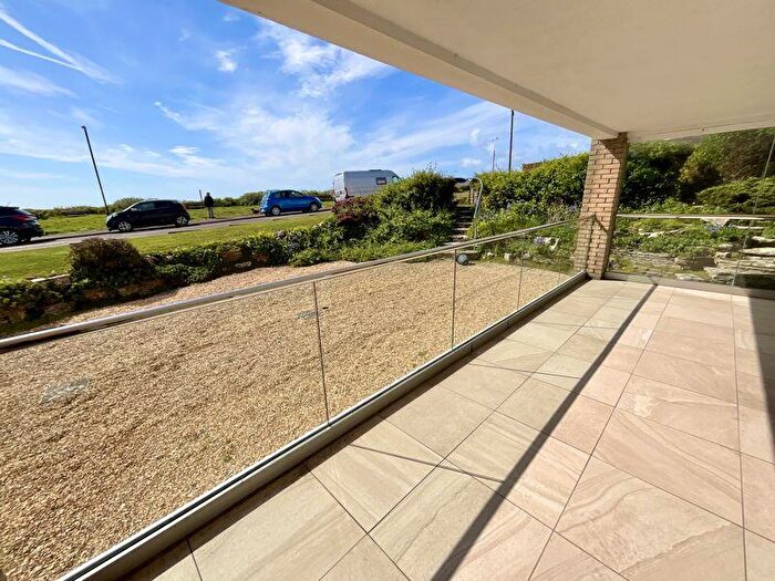 2 Bedroom Flat For Sale In St. Catherines Road, Southbourne, BH6