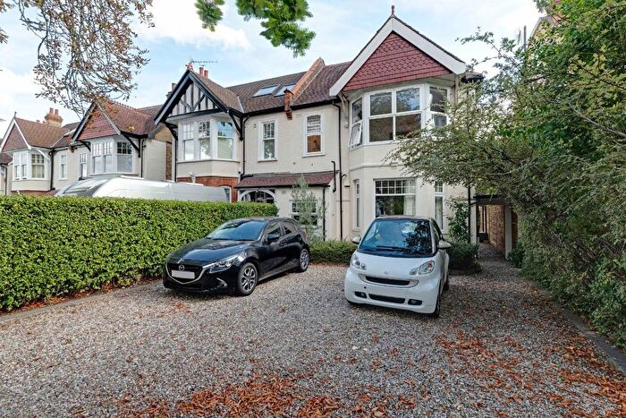 3 Bedroom Flat For Sale In Woodfield Road, Ealing, W5