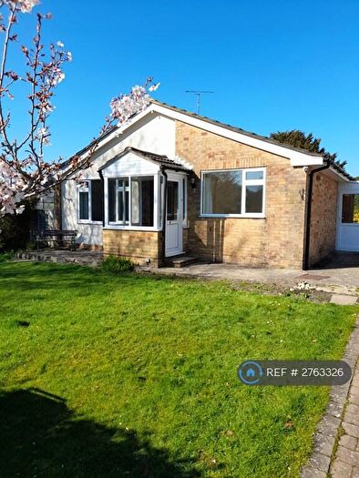 3 Bedroom Bungalow To Rent In Heatherfield, Buriton, Nr Petersfield, GU31