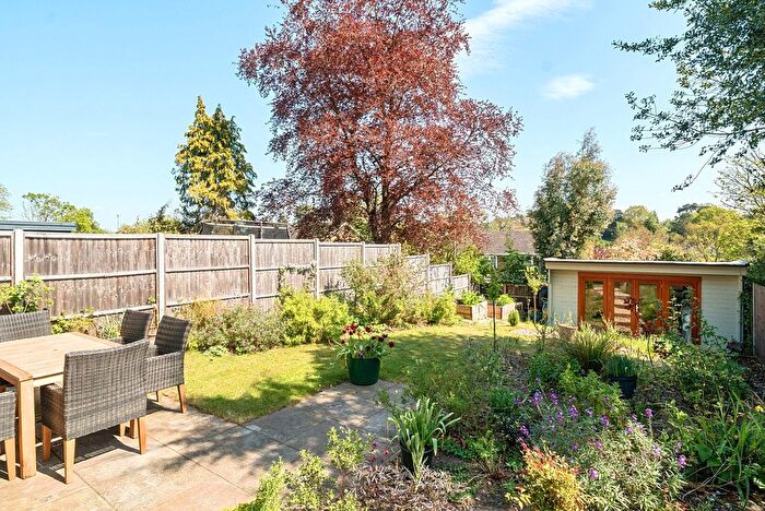 3 Bedroom Semi-detached House To Rent In Sunnydell Lane, Wrecclesham, Farnham, GU10