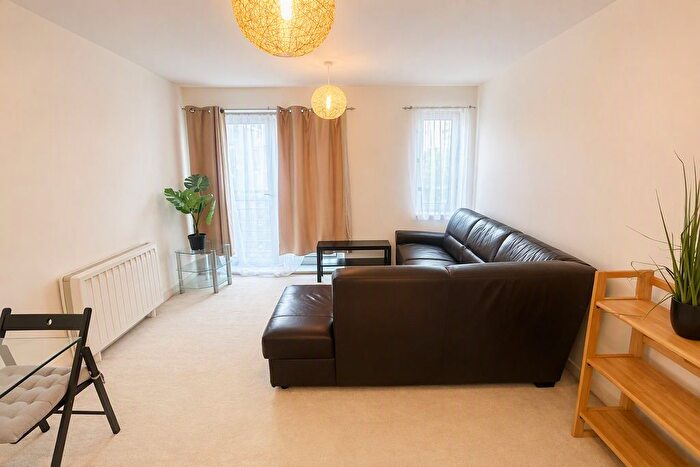 1 Bedroom Flat To Rent In Queen Street, Portsmouth, PO1
