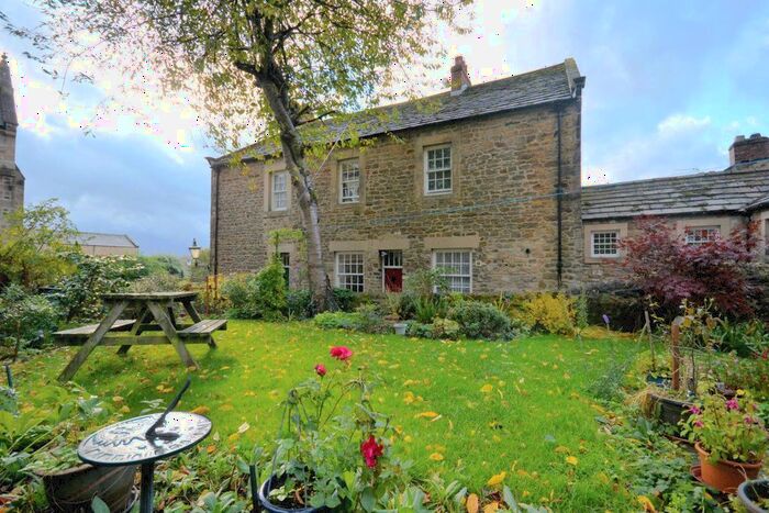 2 Bedroom Flat To Rent In West View, Barnard Castle, DL12