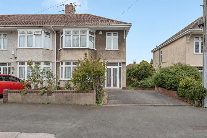 3 Bedroom Property For Sale In Stoneleigh Crescent, Knowle, BS4