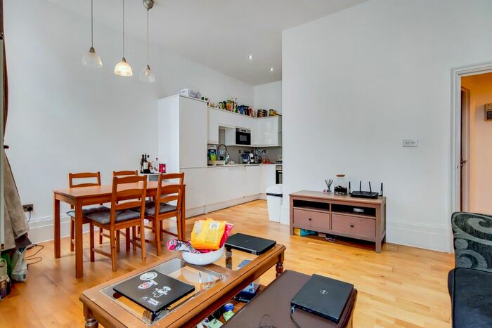 3 Bedroom Flat To Rent In Magistrates Court Apartments, Bathway, Woolwich, London, SE18