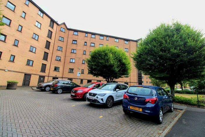 2 Bedroom Flat To Rent In Riverview Place, Glasgow, G5