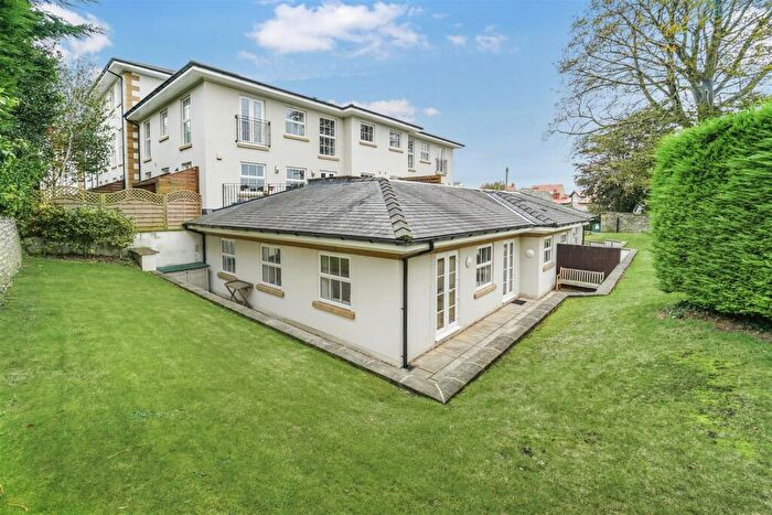 2 Bedroom Apartment For Sale In Elms Road, Bare, Morecambe, LA4