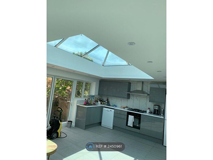 1 Bedroom Semi-Detached House To Rent In Rendlesham Road, London, EN2