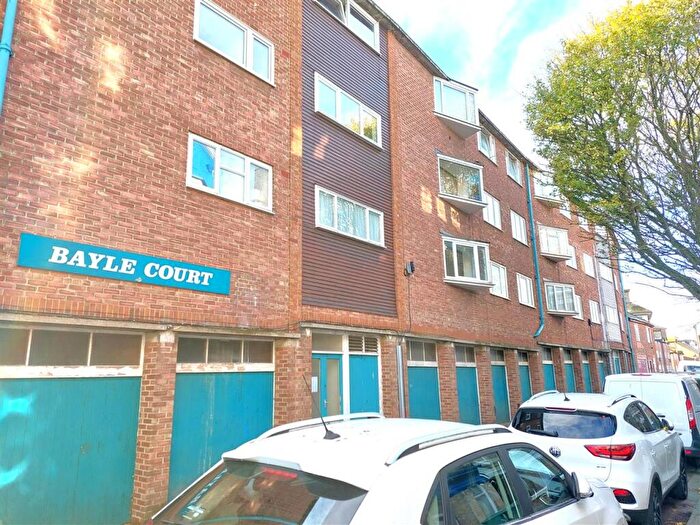 2 Bedroom Flat For Sale In Bayle Court, The Parade, Folkestone, CT20
