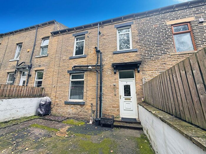 2 Bedroom Terraced House For Sale In Crossley Terrace South, Halifax, HX3