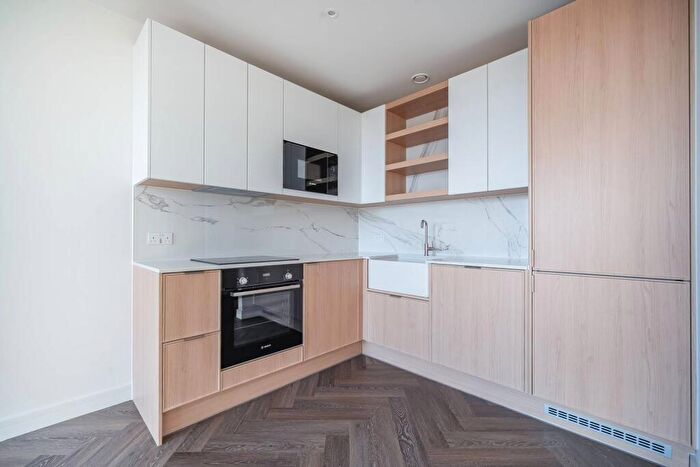 1 Bedroom Flat To Rent In Silkstream, Hendon, London, NW9