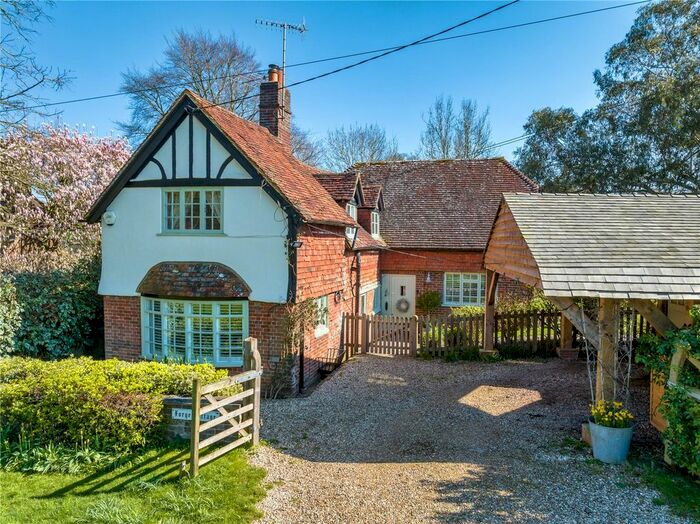 4 Bedroom Detached House For Sale In Bowlhead Green, Godalming, Surrey, GU8