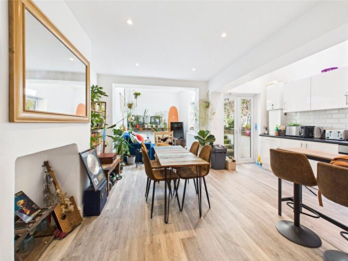 2 Bedroom Flat To Rent In Blatchington Road, Hove, East Sussex, BN3