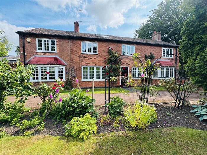 4 Bedroom Detached House For Sale In Ton Lane, Lowdham, Nottingham, NG14