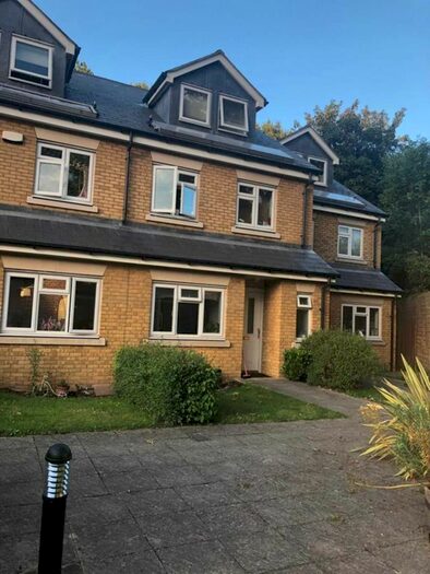 1 Bedroom Studio To Rent In Room One - Kings Road, South Norwood, Croydon, SE25