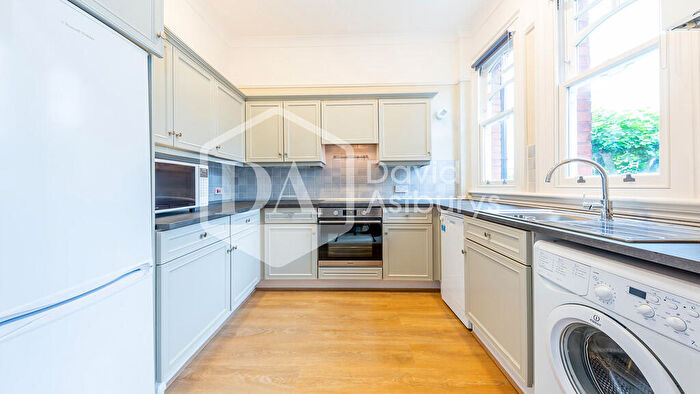 2 Bedroom Apartment To Rent In Warner Road, Crouch End, London, N8
