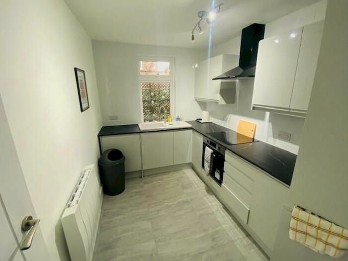 3 Bedroom Maisonette To Rent In High Street, Margate, CT9