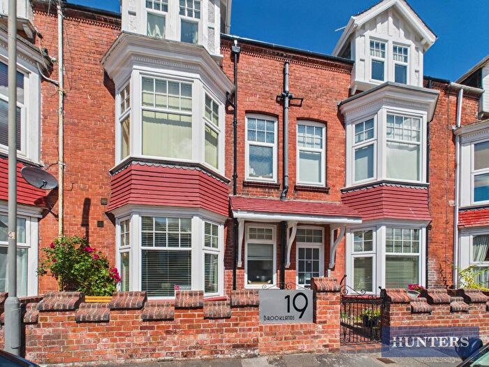 1 Bedroom Flat For Sale In Brooklands, Filey, YO14