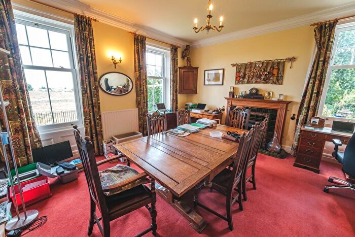 6 Bedroom Detached House For Sale In Tunstall, DL10