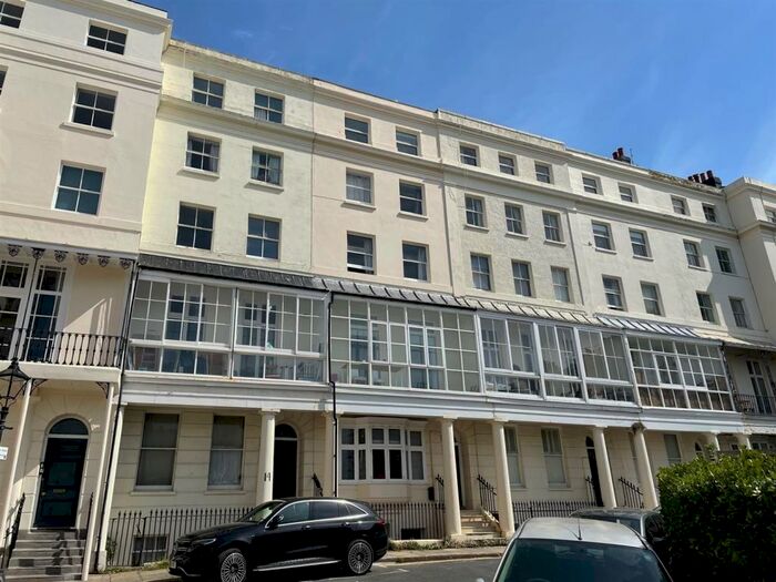 2 Bedroom Flat To Rent In Marine Square, Brighton, BN2