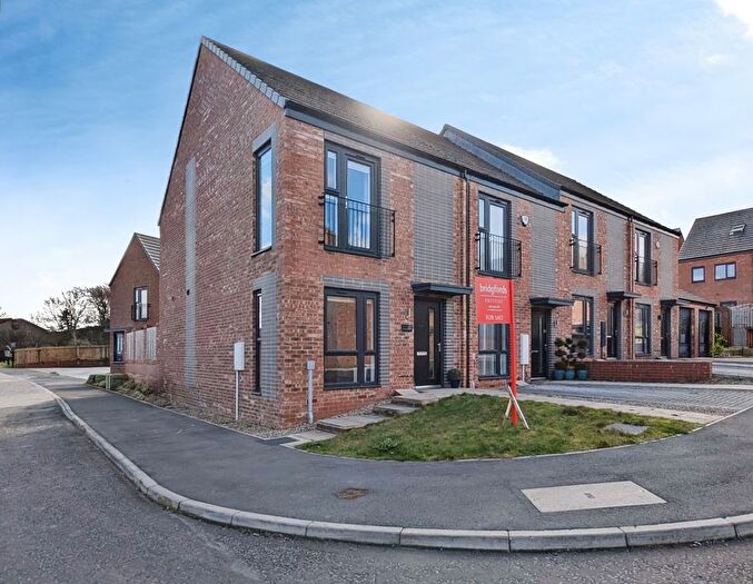 2 Bedroom Semi Detached House For Sale In Whitehill Park, Gateshead, NE10