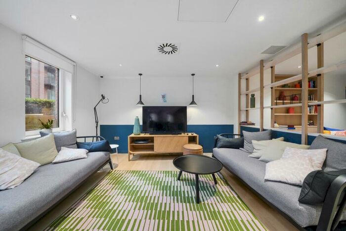 2 Bedroom Apartment To Rent In Clay, M5