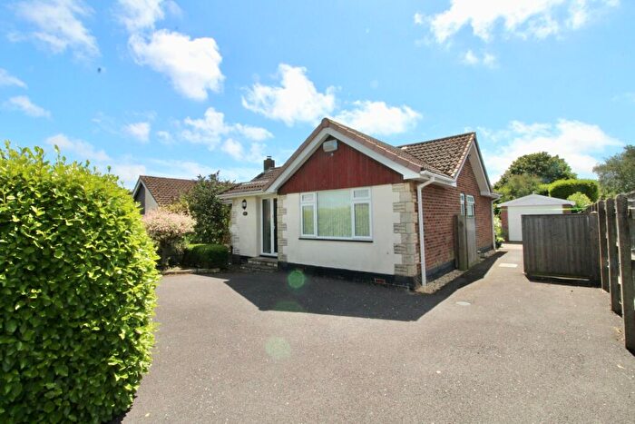 3 Bedroom Detached Bungalow For Sale In Highfield Road, Lymington, SO41