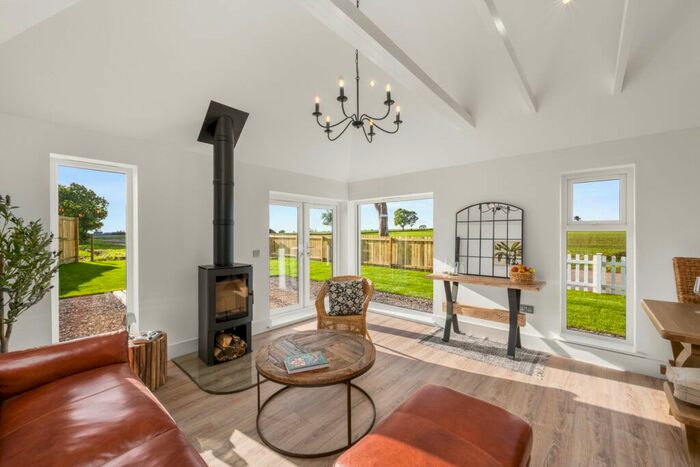 3 Bedroom Cottage For Sale In Carnoustie, DD7