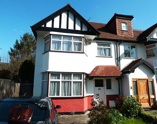 3 Bedroom Semi Detached House To Rent In Holmfield Avenue, London, NW4