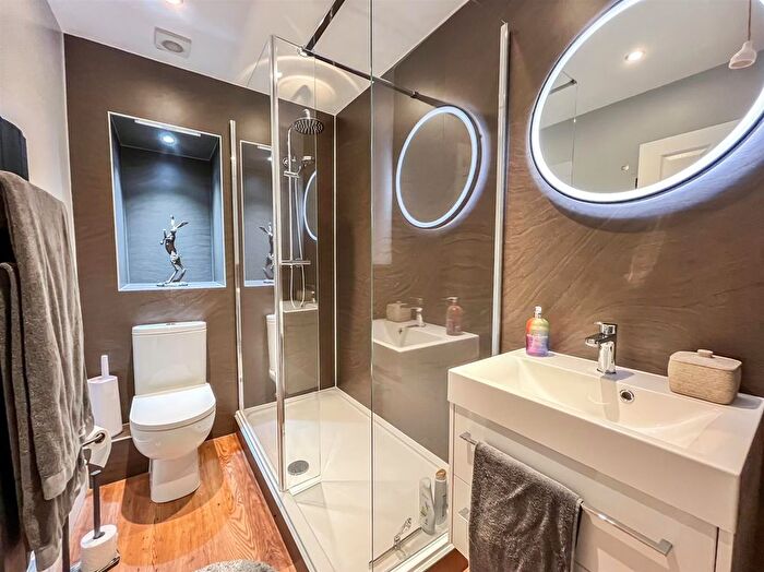 1 Bedroom Flat For Sale In Manchester Road, Buxton, SK17