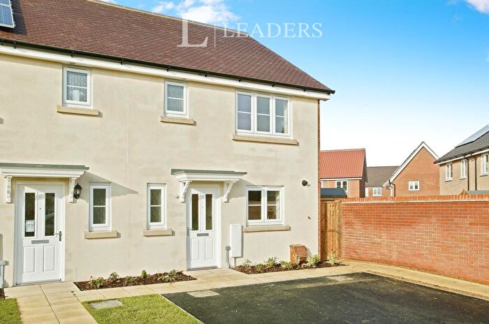 3 Bedroom Semi-Detached House To Rent In Almond Drive, Round House Park, NR4