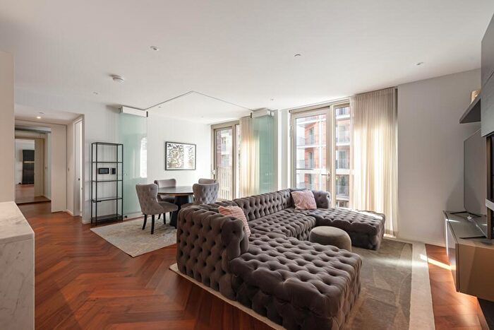 2 Bedroom Flat For Sale In Capital Building, New Union Square London, SW11