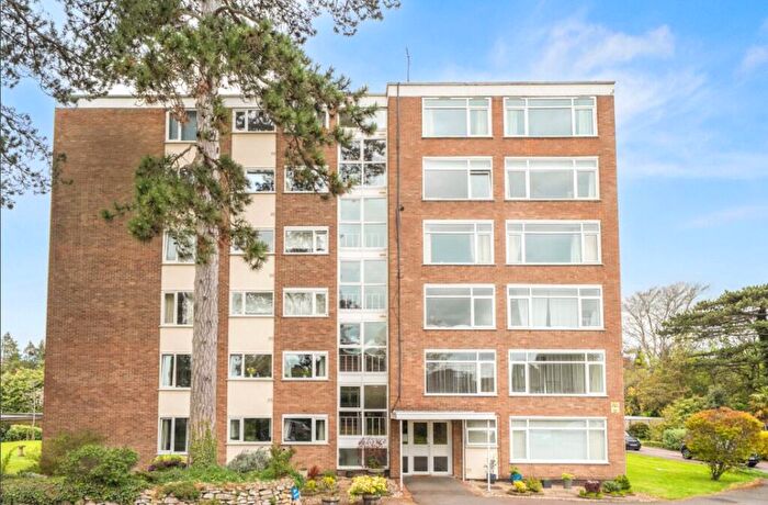 3 Bedroom Flat To Rent In Withyholt Court, Charlton Kings, Cheltenham, GL53