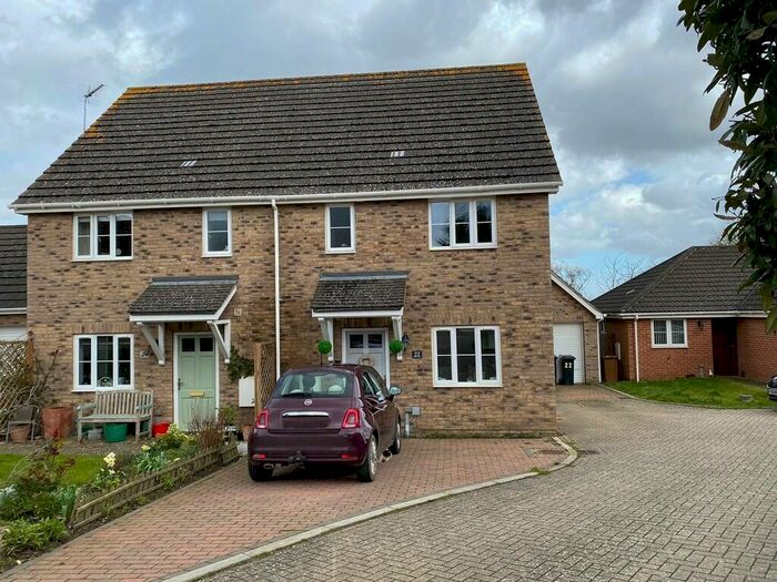 3 Bedroom Semi-Detached House For Sale In Willow Close, Great Finborough, IP14