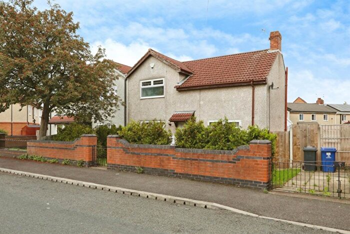 3 Bedroom End Of Terrace House For Sale In Princess Avenue, Stainforth, Doncaster, DN7