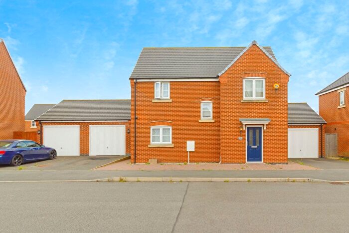 3 Bedroom Detached House For Sale In Lapwing Drive, Birstall, Leicester, Leicestershire, LE4