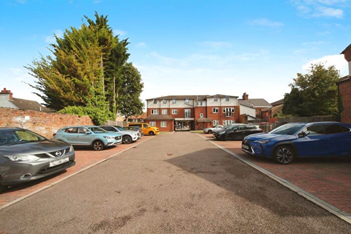 1 Bedroom Flat For Sale In Empress Road, Luton, LU3