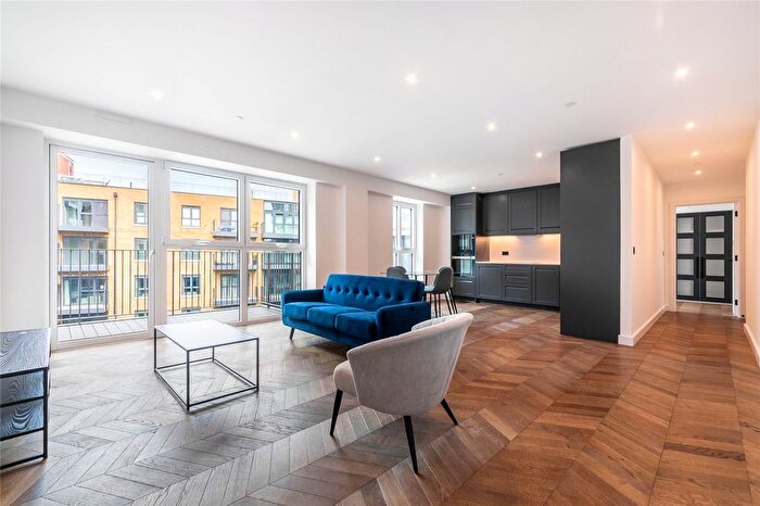 2 Bedroom Flat To Rent In Manners House, Brook Street, Kingston Upon Thames, KT1